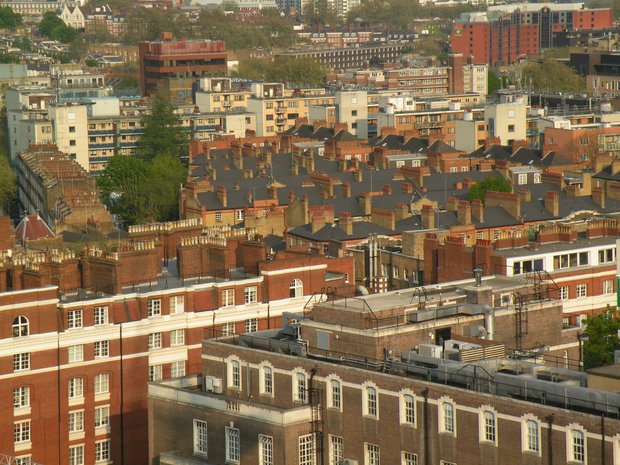  quartier londonien, cheminées d'immeubles